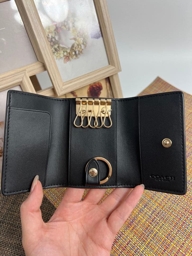 おーちゃん ✨極美品✨COACH コーチ　５連キーケース　シグネチャー