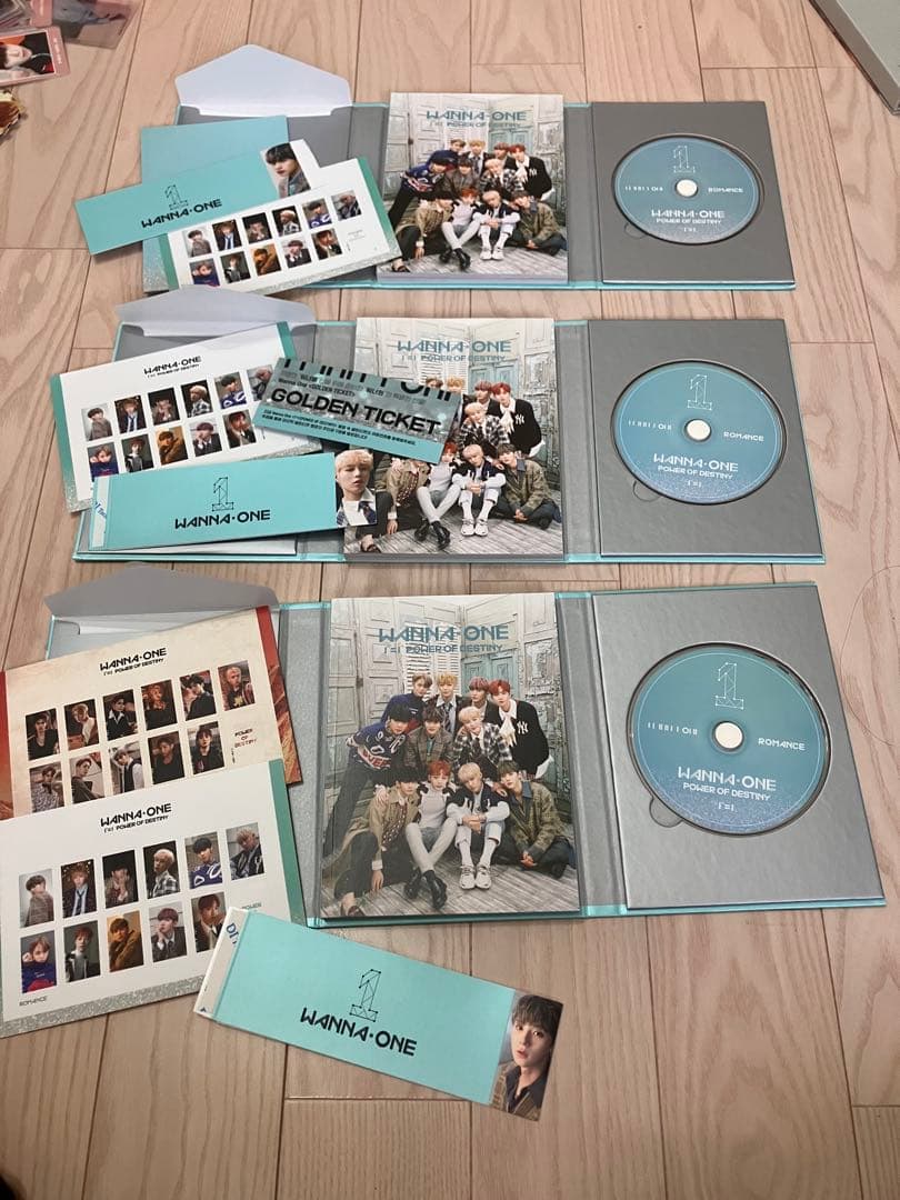 Wanna One CDアルバムセットと特典