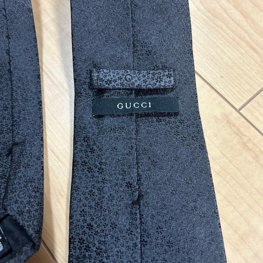 GUCCI グッチ　ネクタイ　黒　ブラック　GG柄　GGマーク　美品⭐︎