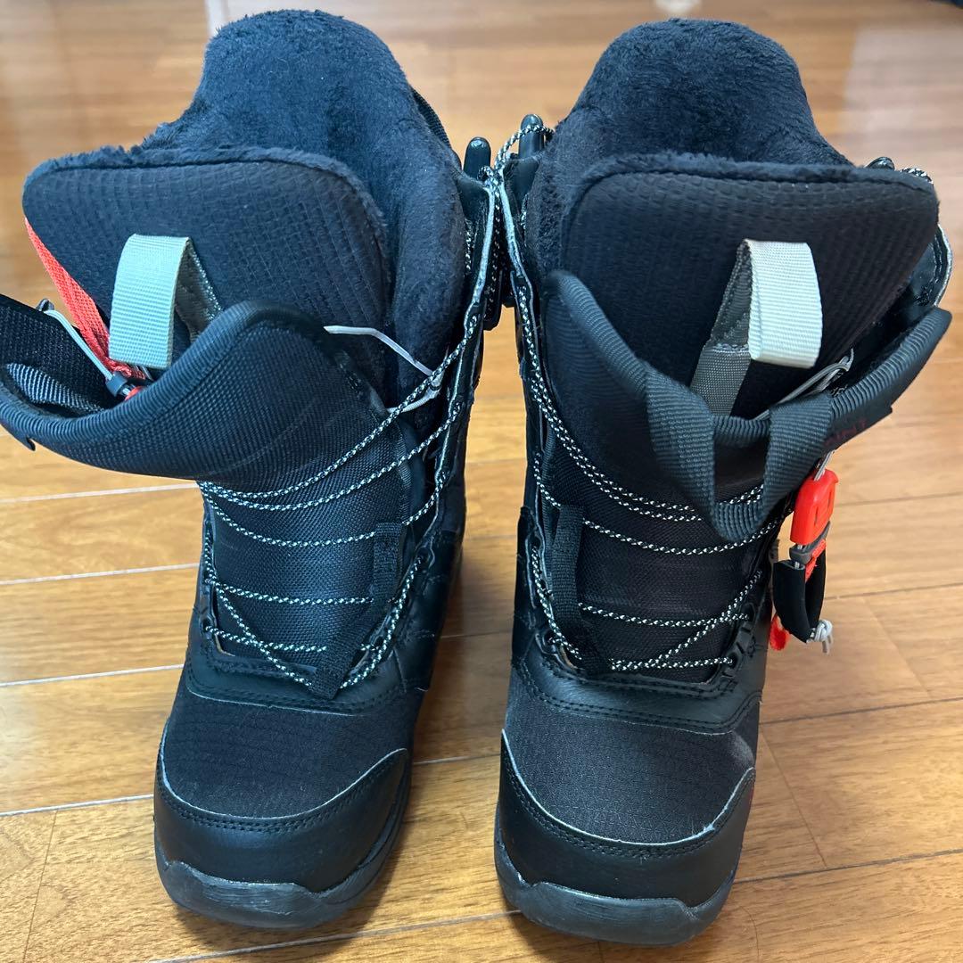期間限定値下げBurton Mint スノーボードブーツ 子ども用 22センチ