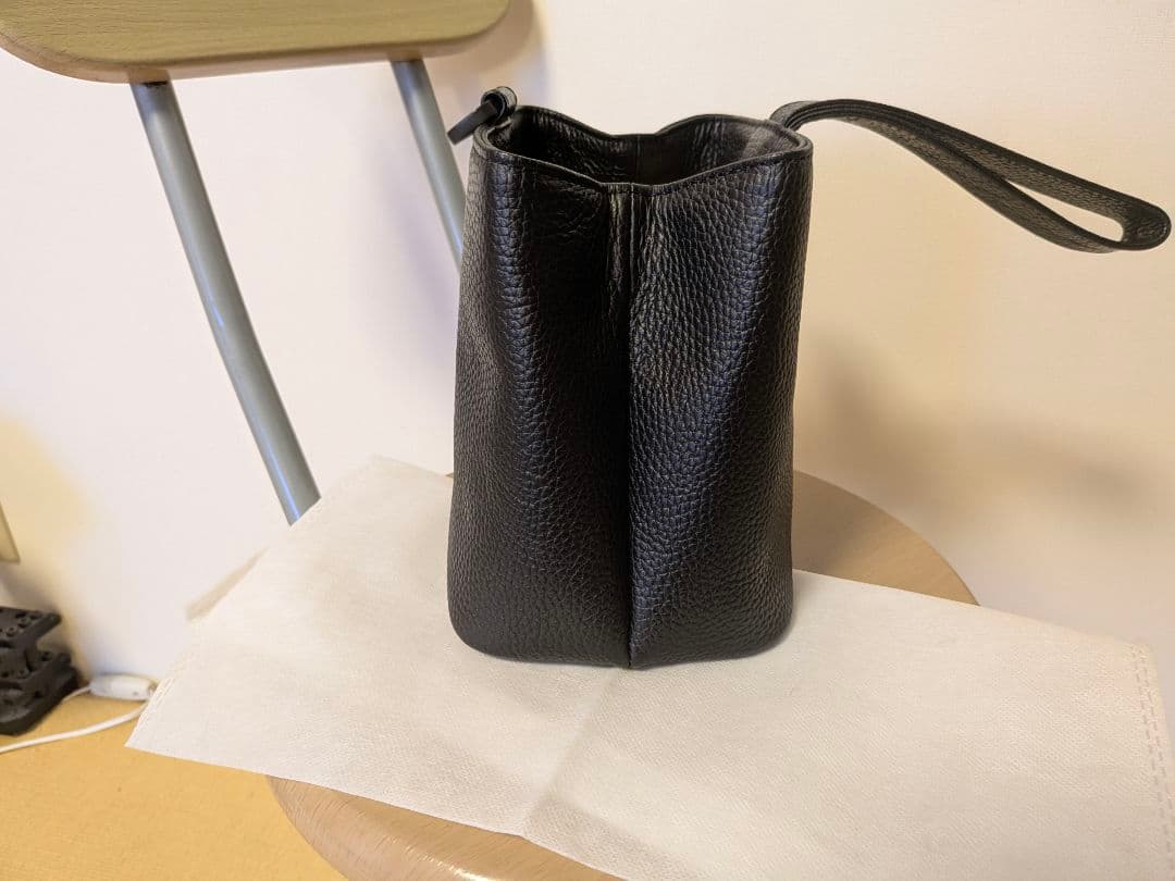 【美品】Hush Tug レザー 巾着バック 色ブラック