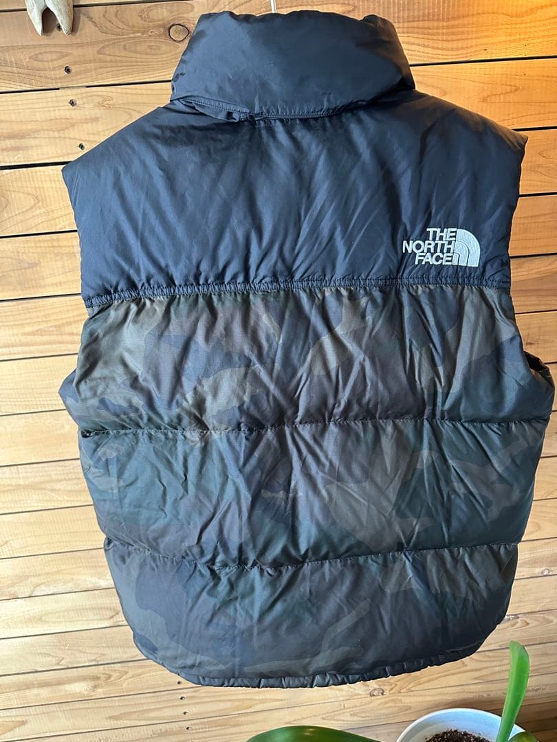 THE NORTH FACE ブラック迷彩 ヌプシダウンベスト L