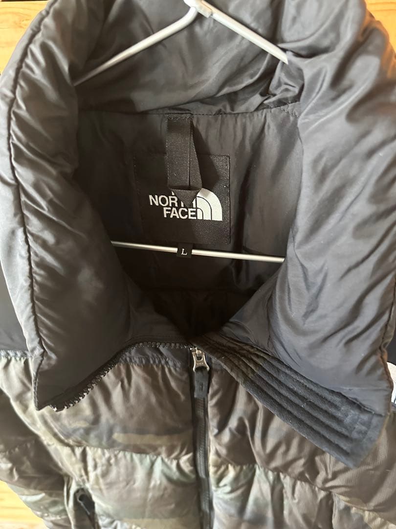 THE NORTH FACE ブラック迷彩 ヌプシダウンベスト L