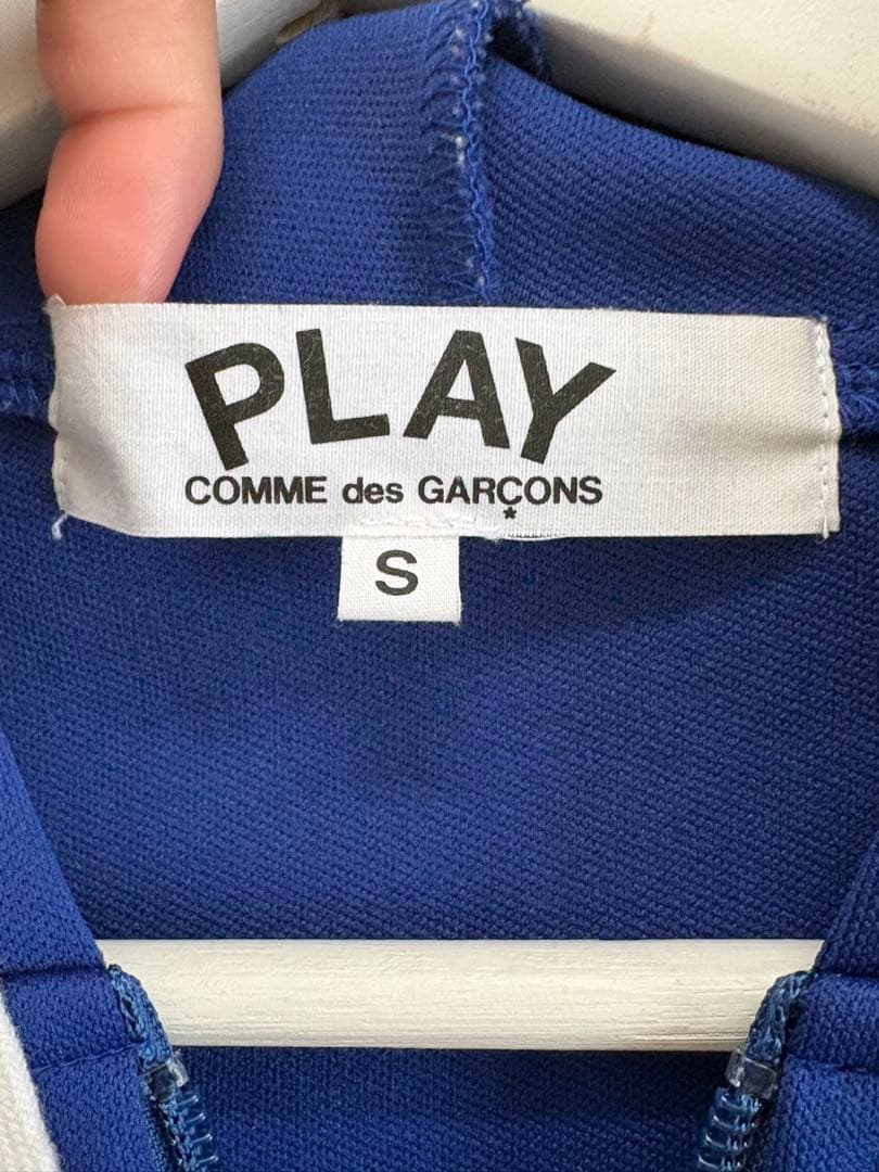 COMME des GARÇONS PLAY ジップパーカー S