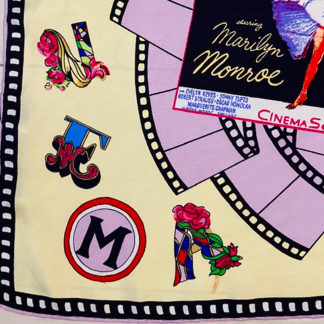GIANNI VERSACE ヴェルサーチ ハリウッド映画シルクスカーフ