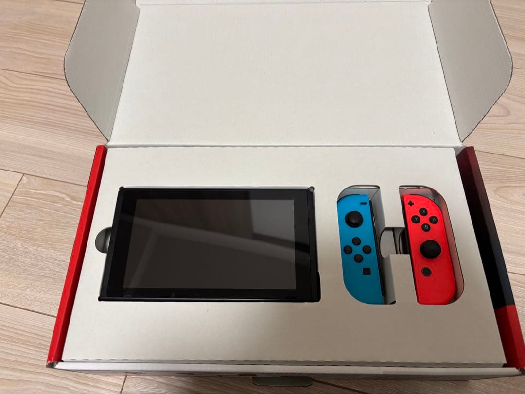 Nintendo Switch 本体Joy-Con付き