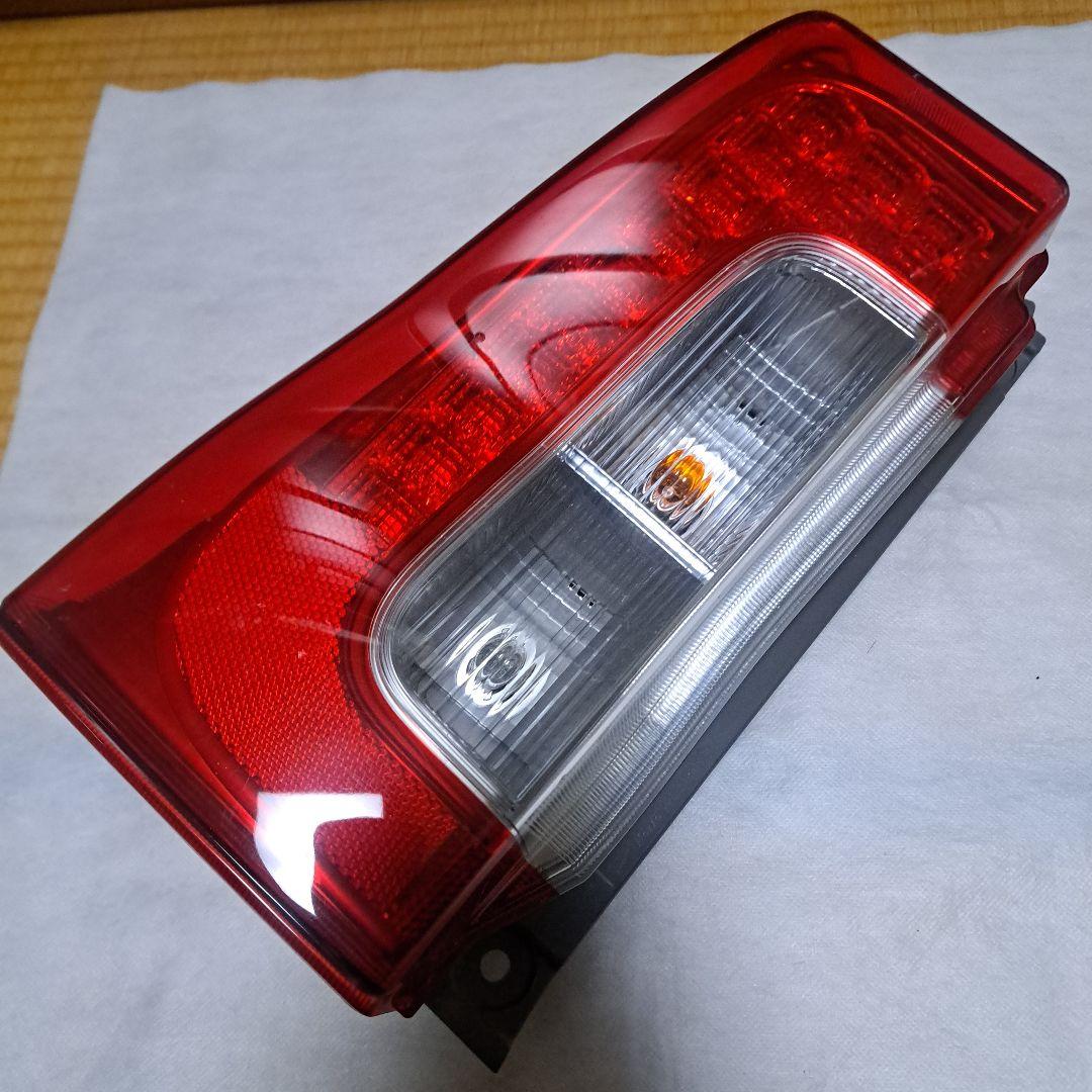 ダイハツ★タント★タントカスタム★LA600S★LEDテールランプ★左側★良品