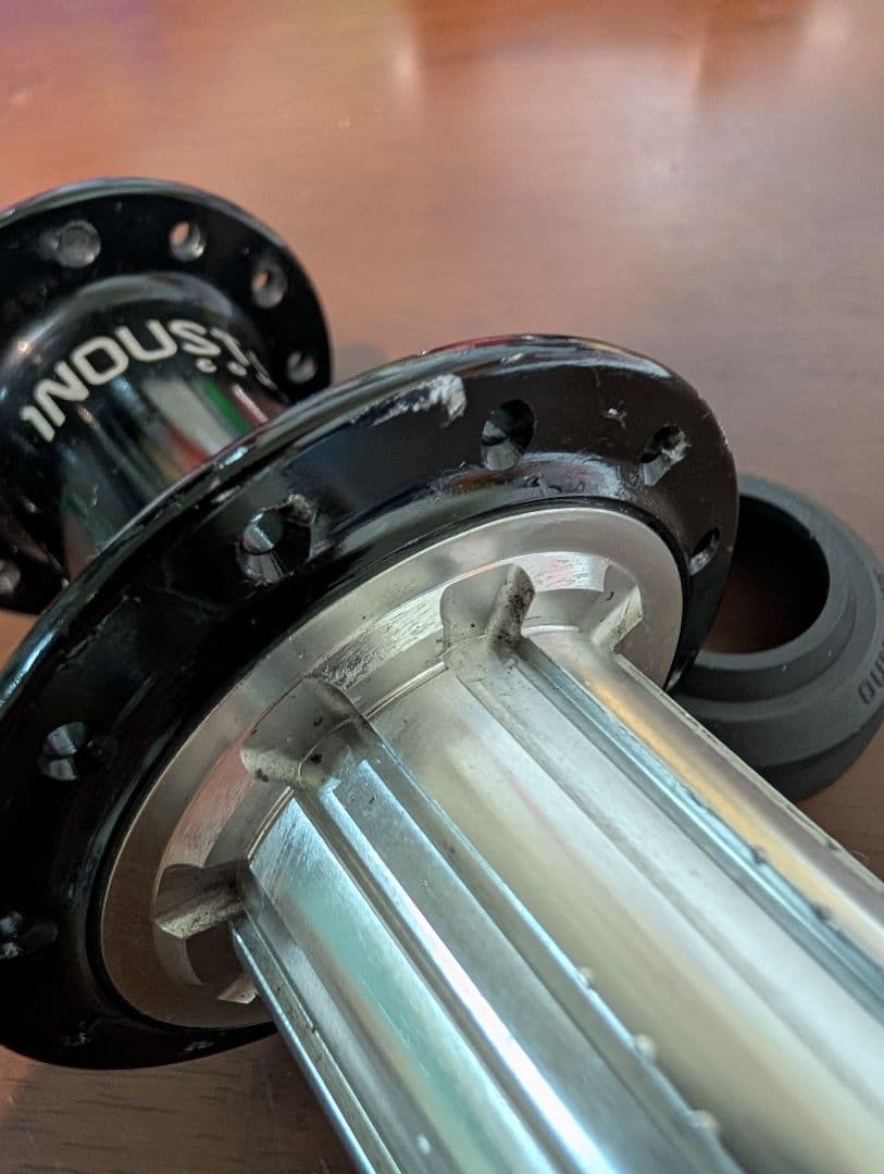 Industry Nine Torch Road ハブ中古 前後セット