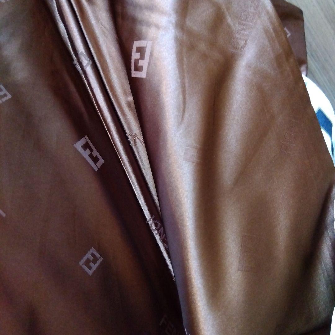 Fendi 傘