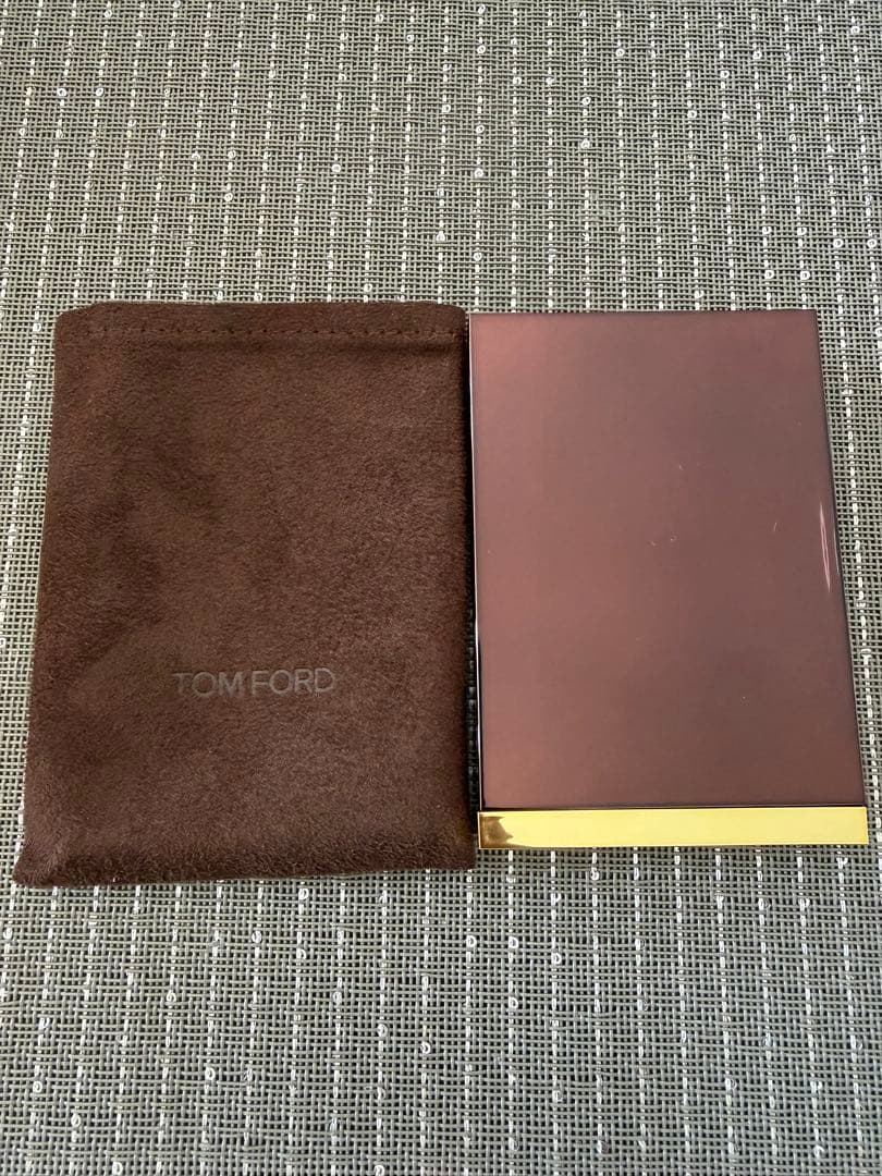 TOM FORD アイカラークォード 01 ゴールデンミンク ブラシ未使用