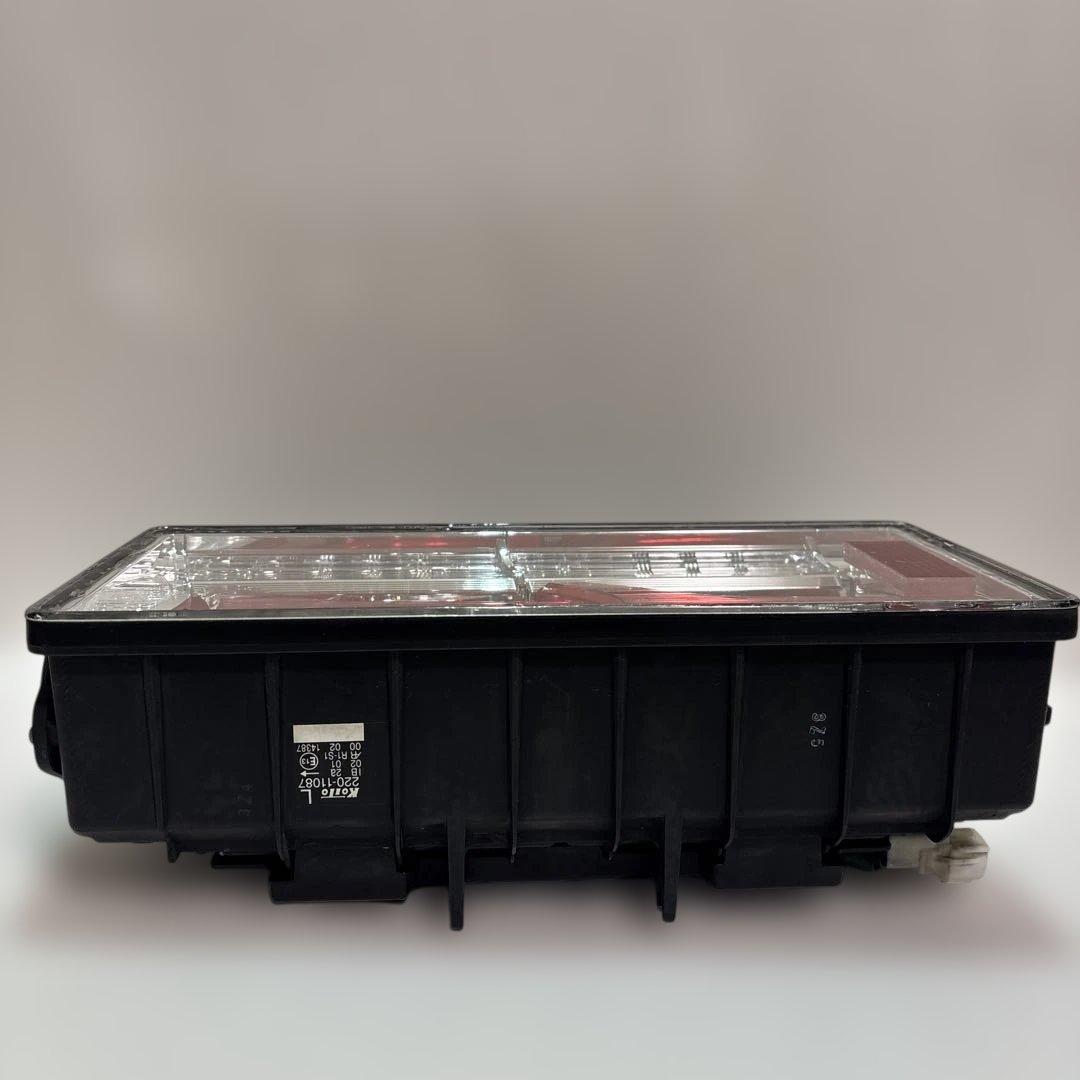 【小糸 2連】トラック用 4t 10t リアコンビ ノーマルタイプ（助手席）左⑭