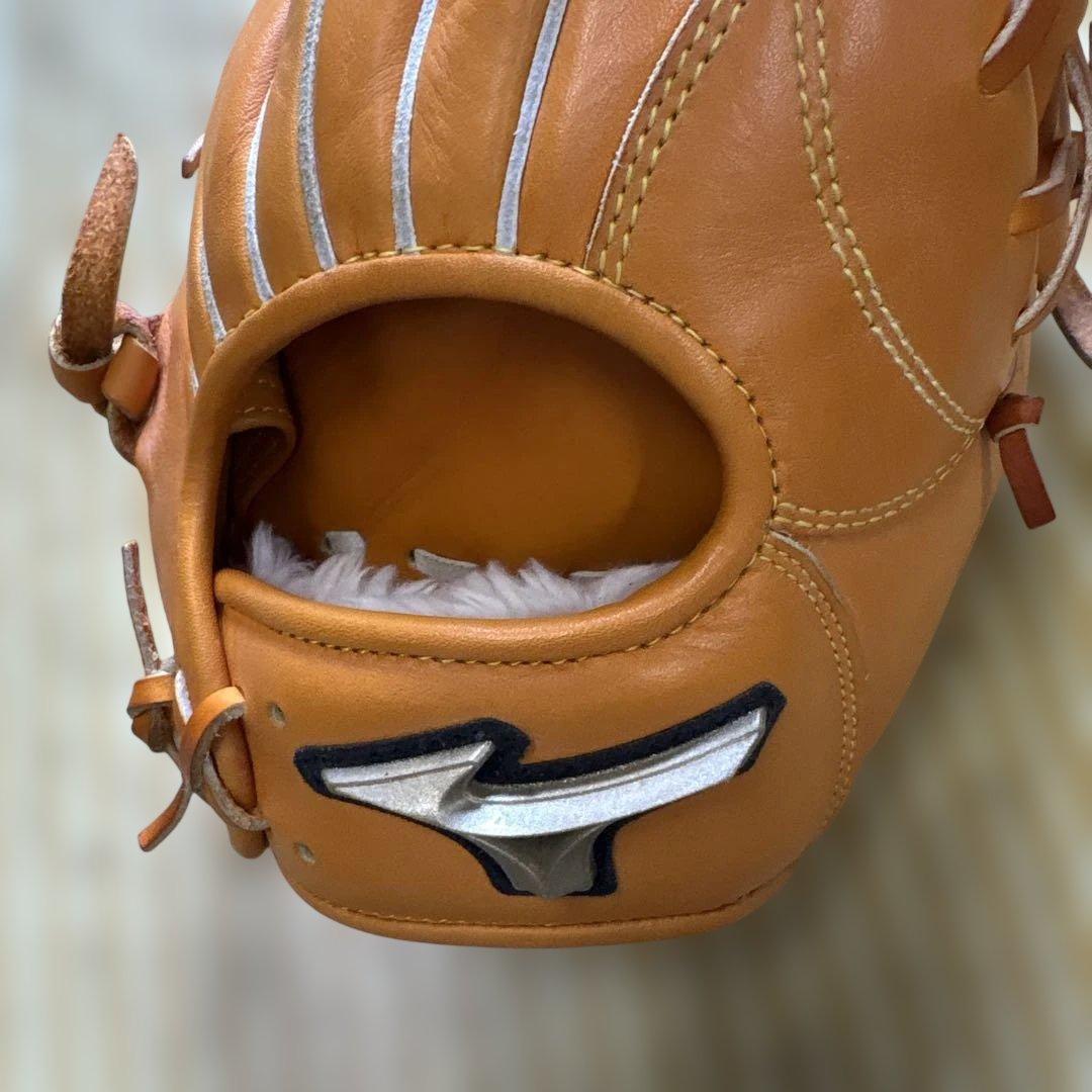 新品未使用ミズノグロウバルエリート坂本勇人モデル内野手用右利き用野球グローブ