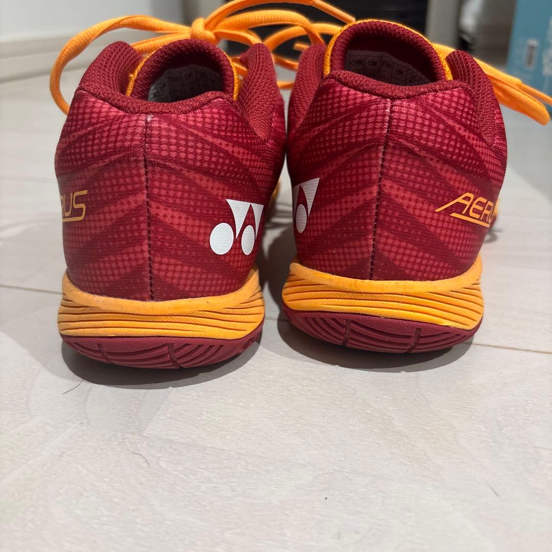 YONEX AERUS バドミントンシューズ オレンジ/レッド