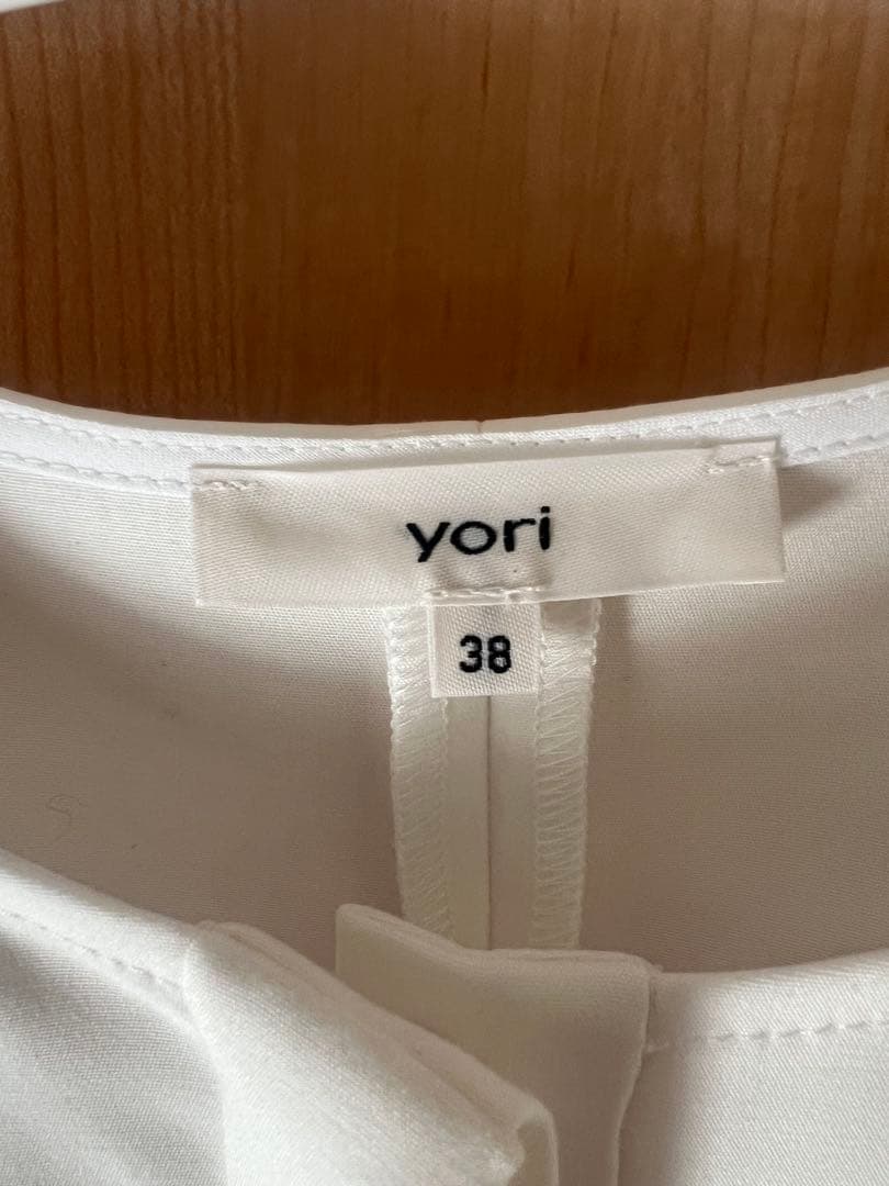 yori 高密度ストレッチフレアブラウス