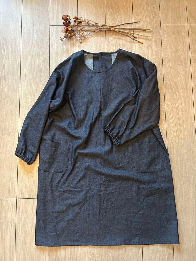 国産デニム生地　おしゃれな割烹着　ブルー系　服作り40年の田舎町仕立屋