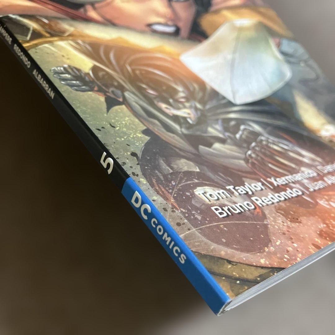 Injustice 2 Vol. 5 ペーパーバック　バットマン
