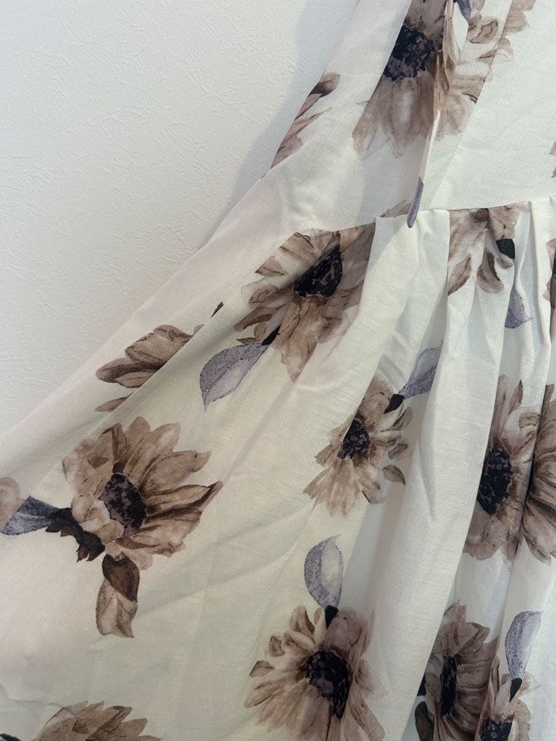 ワンピース Herlipto Sunflower-Printed Midi Dress S