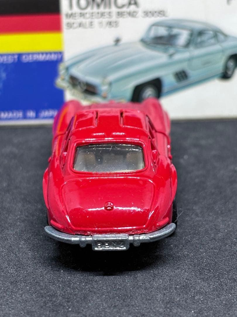 トミカ 青箱 日本製 F19 メルセデス ベンツ 300SL 赤