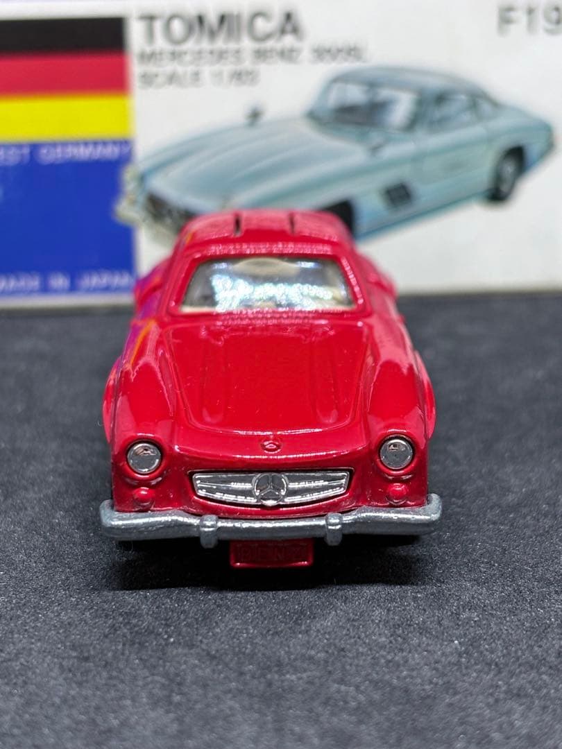 トミカ 青箱 日本製 F19 メルセデス ベンツ 300SL 赤