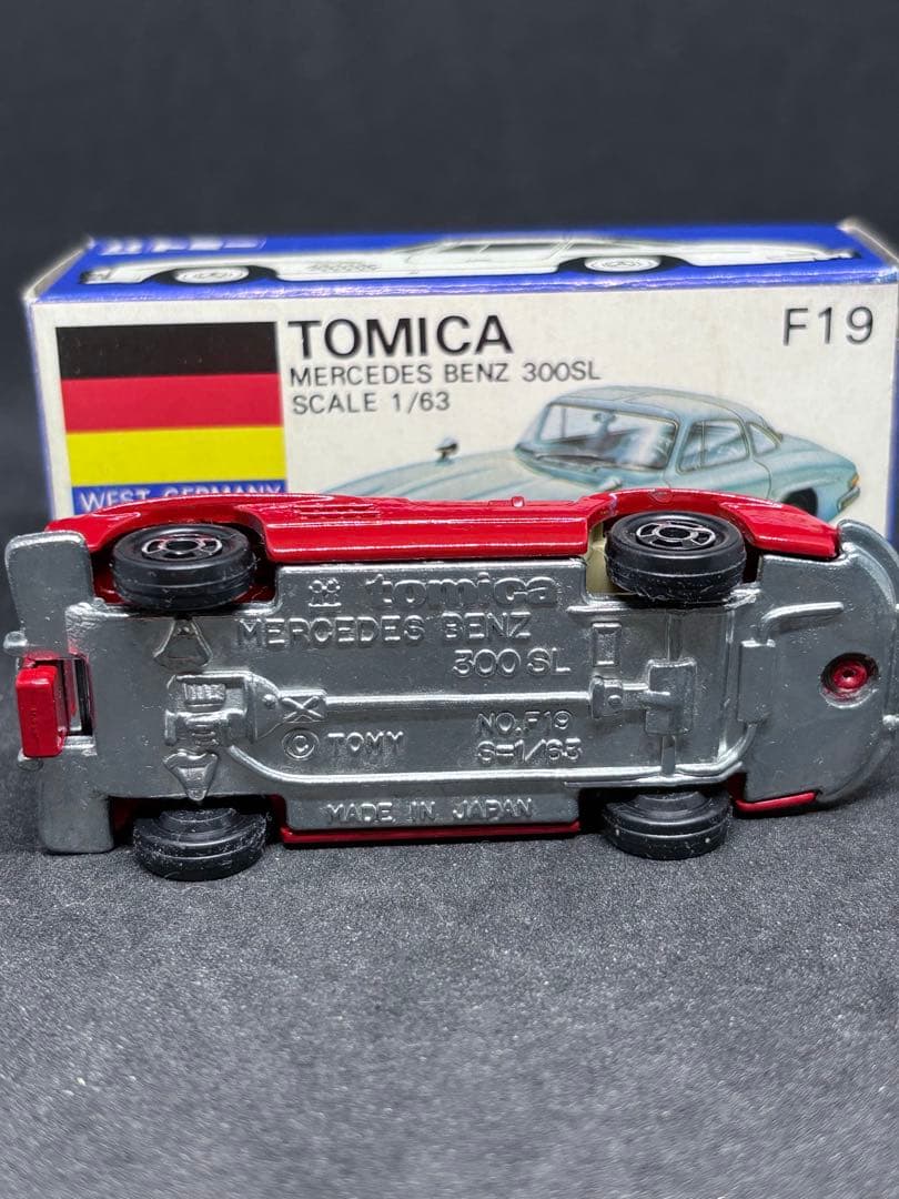 トミカ 青箱 日本製 F19 メルセデス ベンツ 300SL 赤