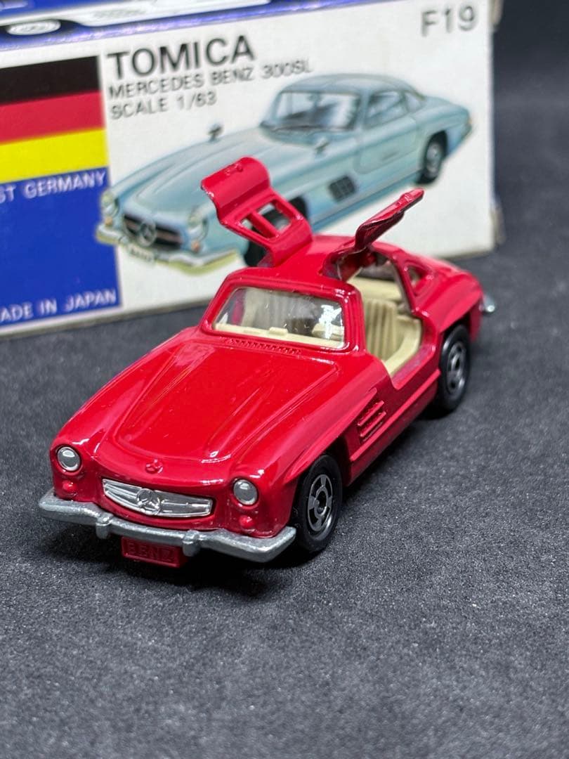 トミカ 青箱 日本製 F19 メルセデス ベンツ 300SL 赤