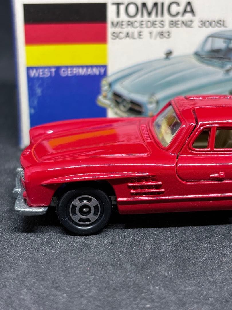 トミカ 青箱 日本製 F19 メルセデス ベンツ 300SL 赤