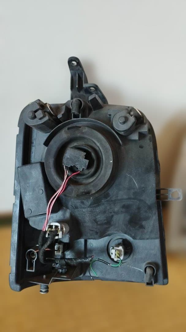スズキ DA64W ヘッドライト 左右セット中古