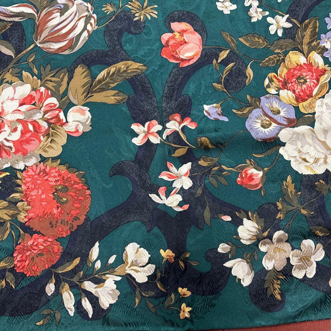 美品　Ralph Lauren 大判 シルク100%スカーフ