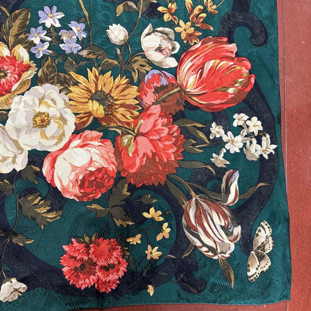 美品　Ralph Lauren 大判 シルク100%スカーフ