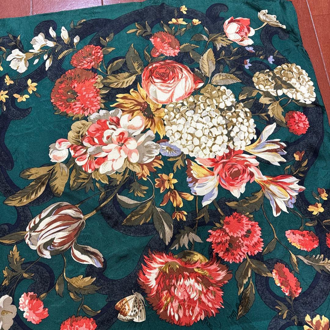 美品　Ralph Lauren 大判 シルク100%スカーフ