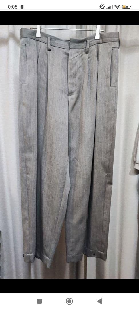 ドゥルカマラ 20AW よそいきヘムタックパンツ グレイッシュベージュ