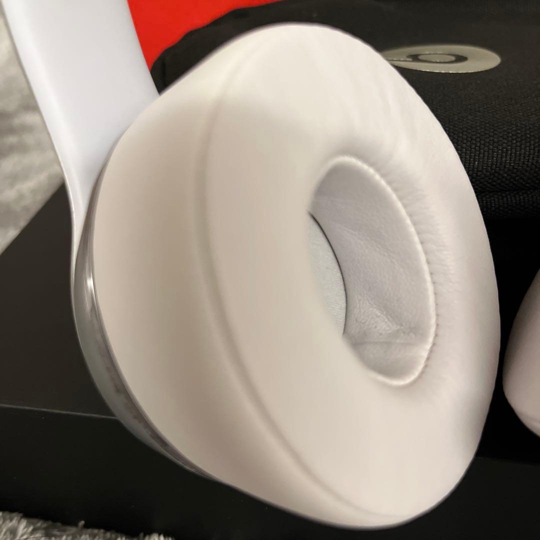 beats solo3 wireless スペシャルエディション シルバー