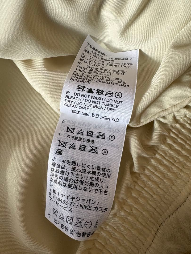 NIKE ビッグスウッシュフェイクファージャケット