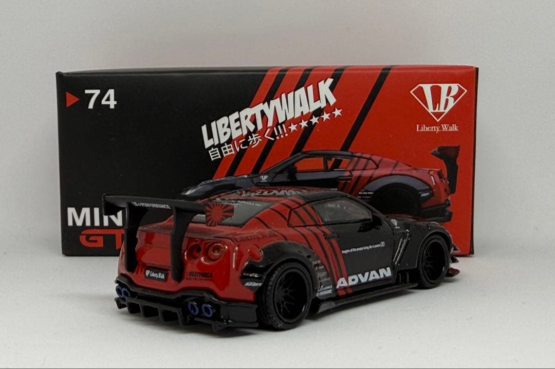 MINIGT R35 ADVANアドバン