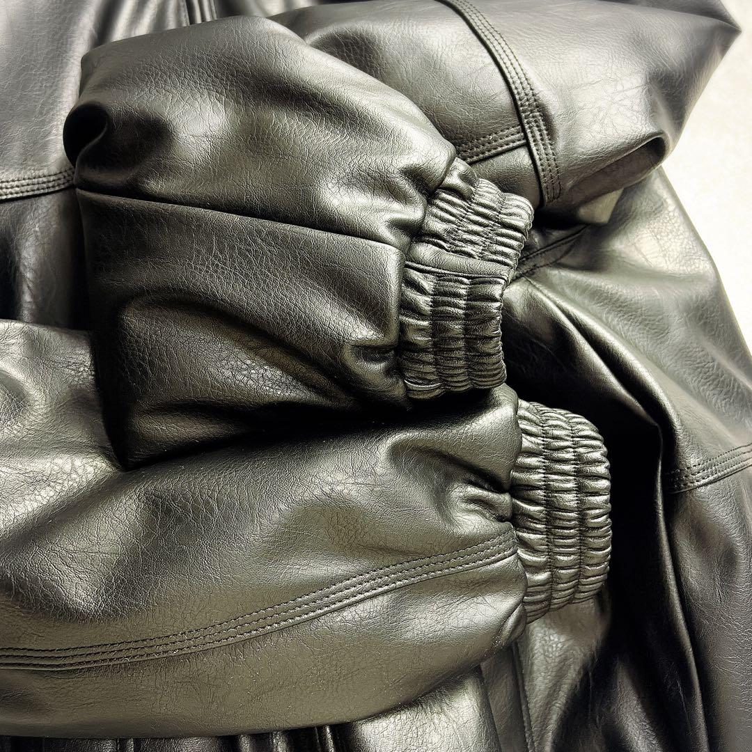 ZARA　フェイクレザー メンズ　フード付きジャケット XLサイズ　光沢　黒