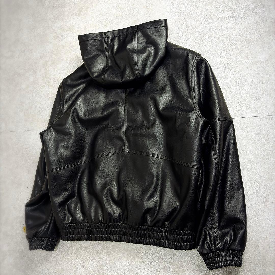 ZARA　フェイクレザー メンズ　フード付きジャケット XLサイズ　光沢　黒