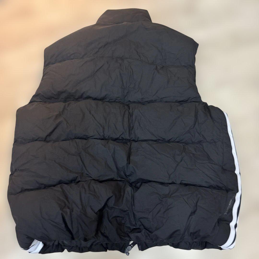 14000円　adidas 黒 ダウンベスト サイドストライプ