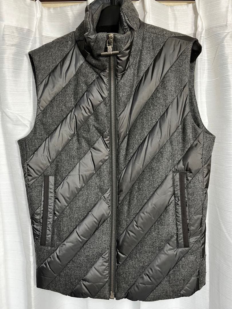 MONCLER ダウンベスト