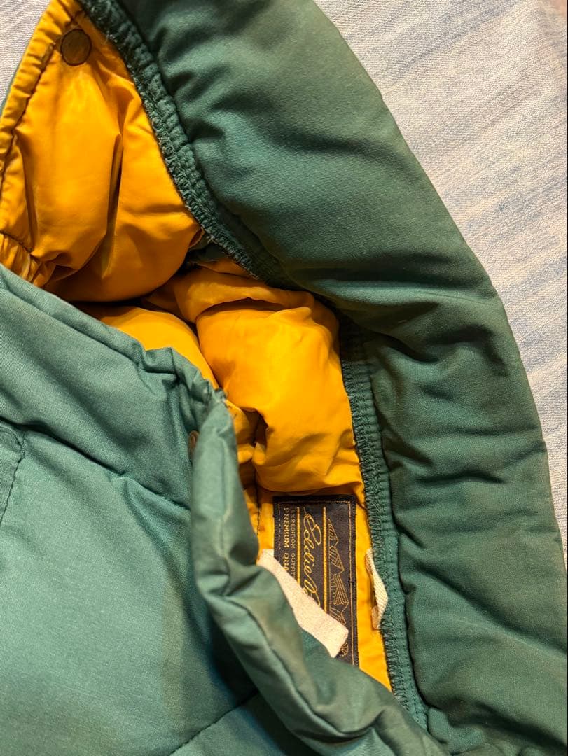 90年代 Eddie Bauer エディーバウアー ダウンベスト クロタグ 緑
