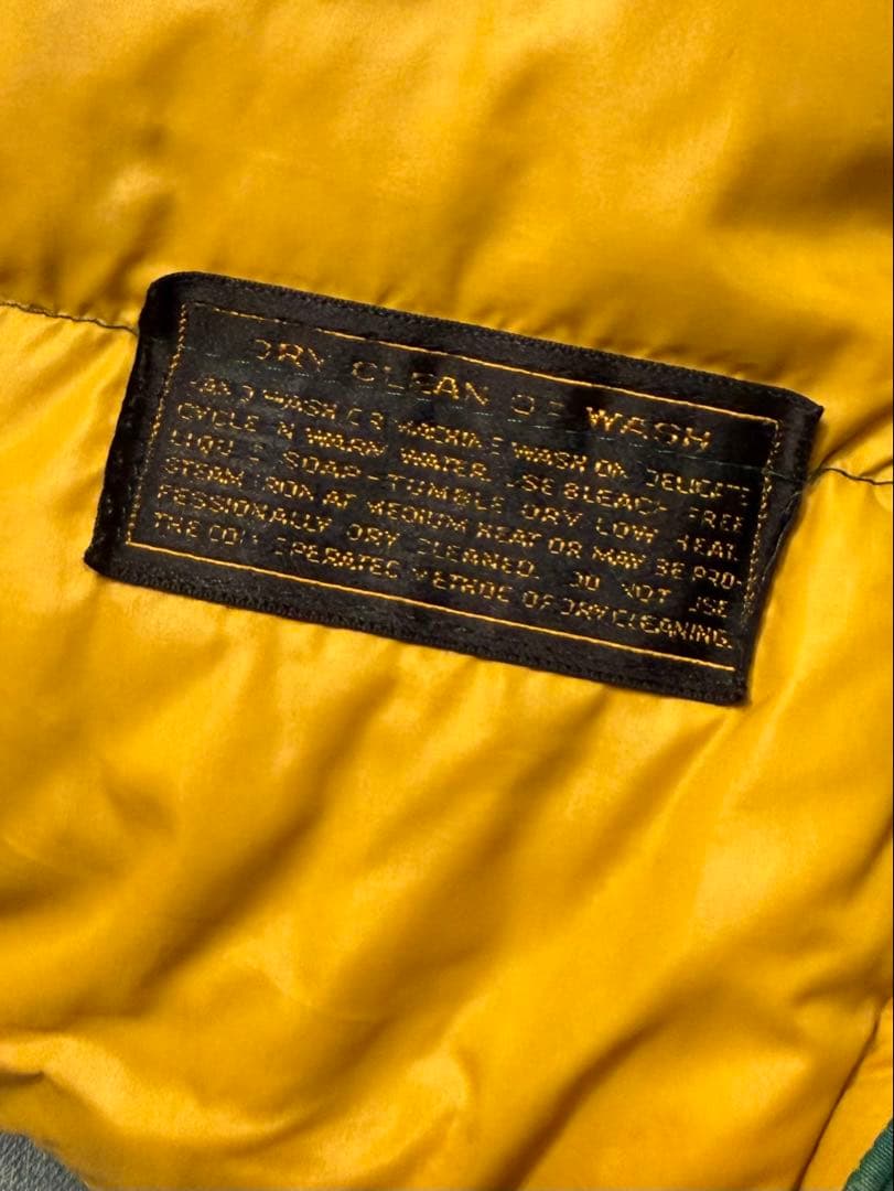 90年代 Eddie Bauer エディーバウアー ダウンベスト クロタグ 緑
