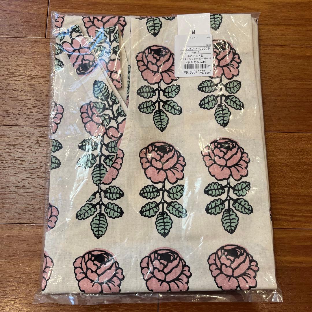 marimekko バラ柄エプロン