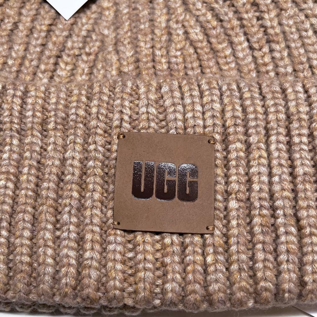 【新品未使用】UGG ニット帽 ビーニー　キャメル　01