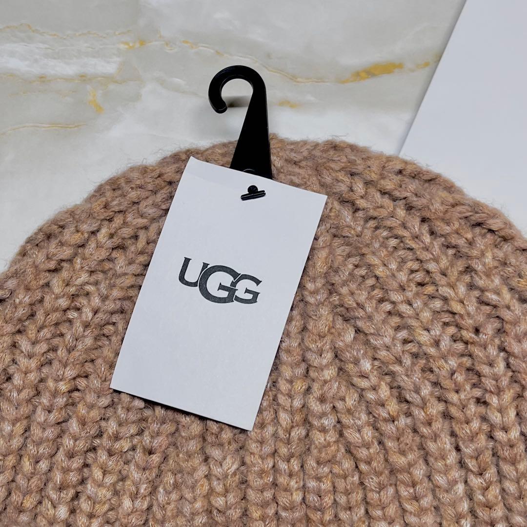 【新品未使用】UGG ニット帽 ビーニー　キャメル　01