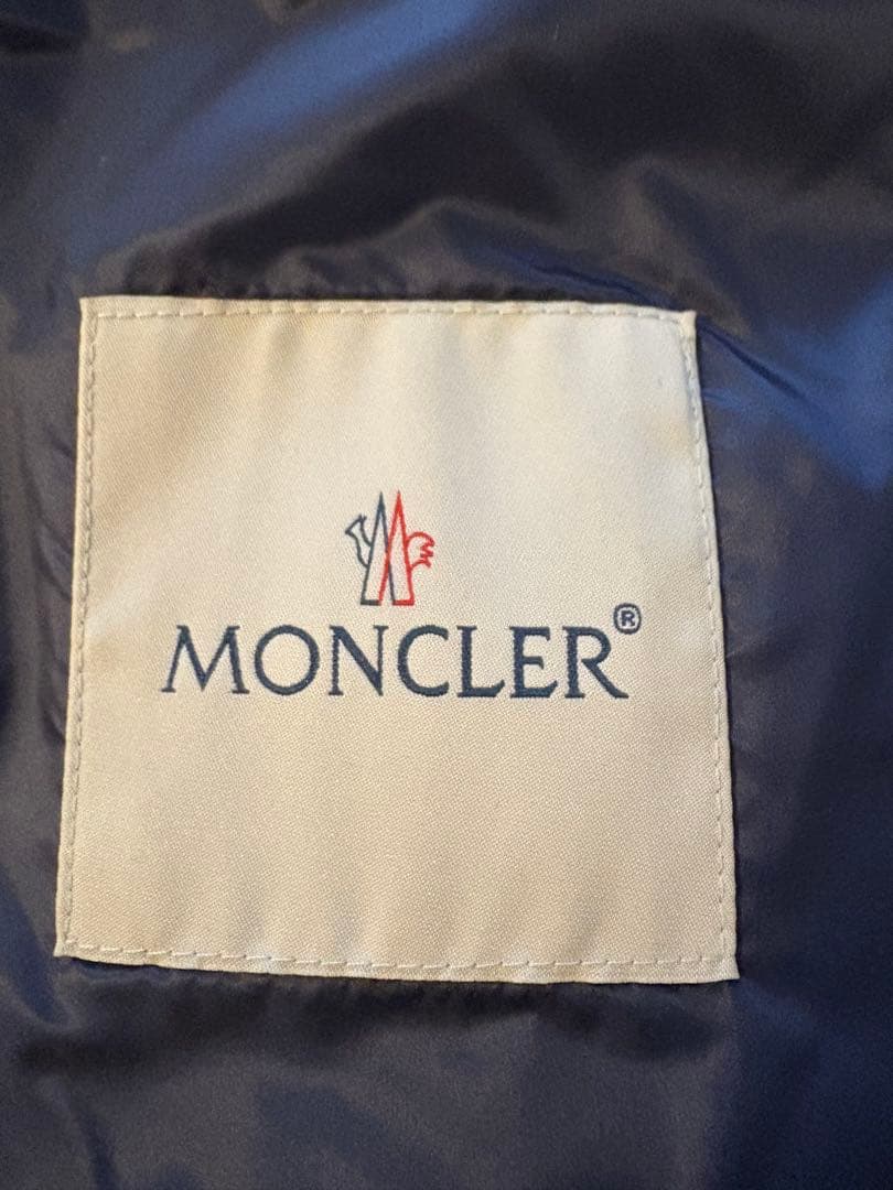 MONCLER ブラウン ダウンベスト