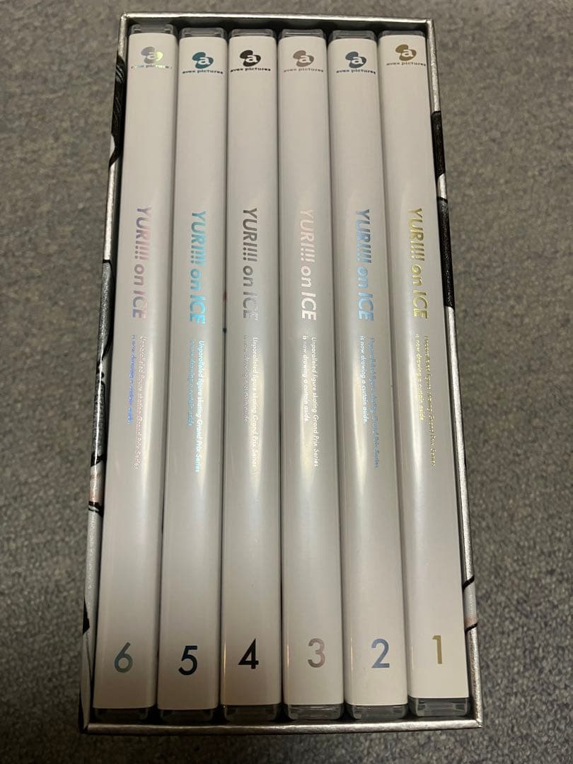 ユーリ!!! on ICE DVD セット 収納Box & 特典付き