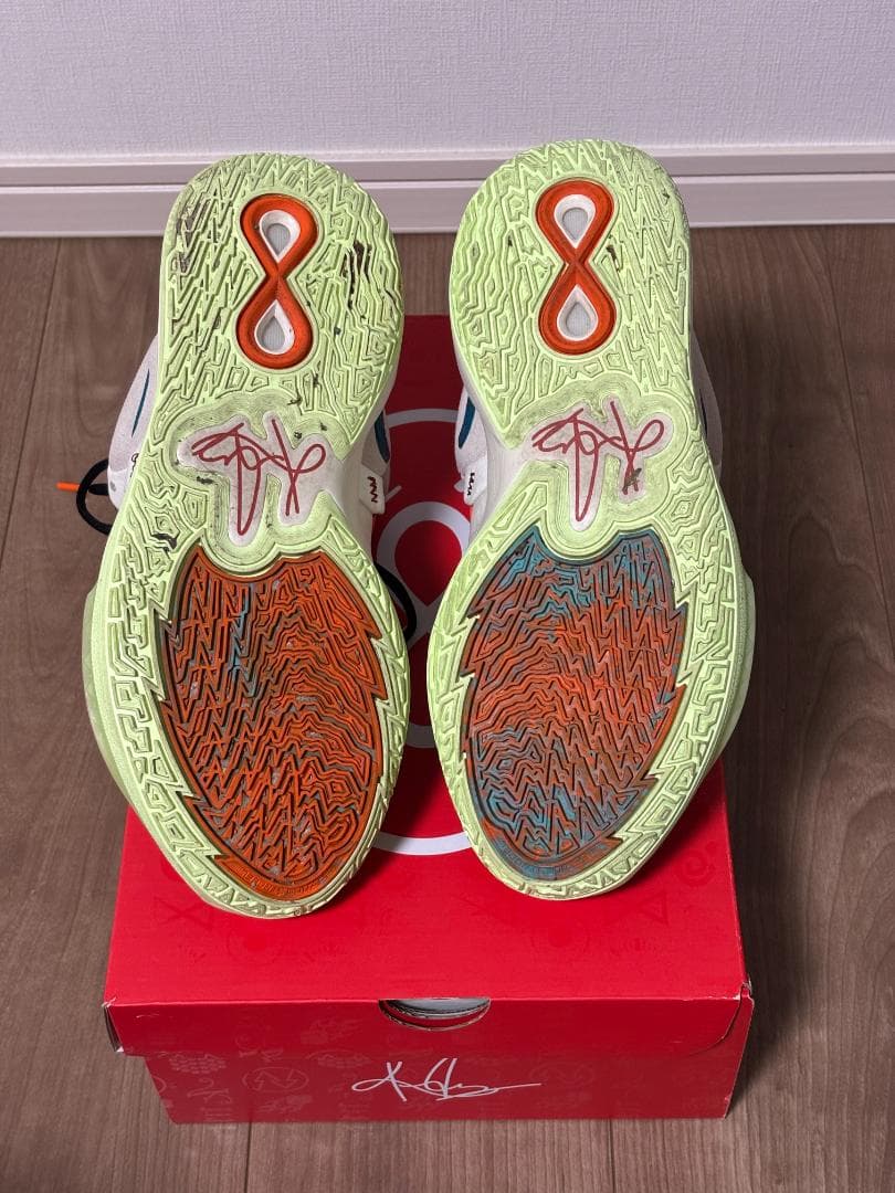28cm NIKE KYRIE8 INFINITY バスケットボールシューズ