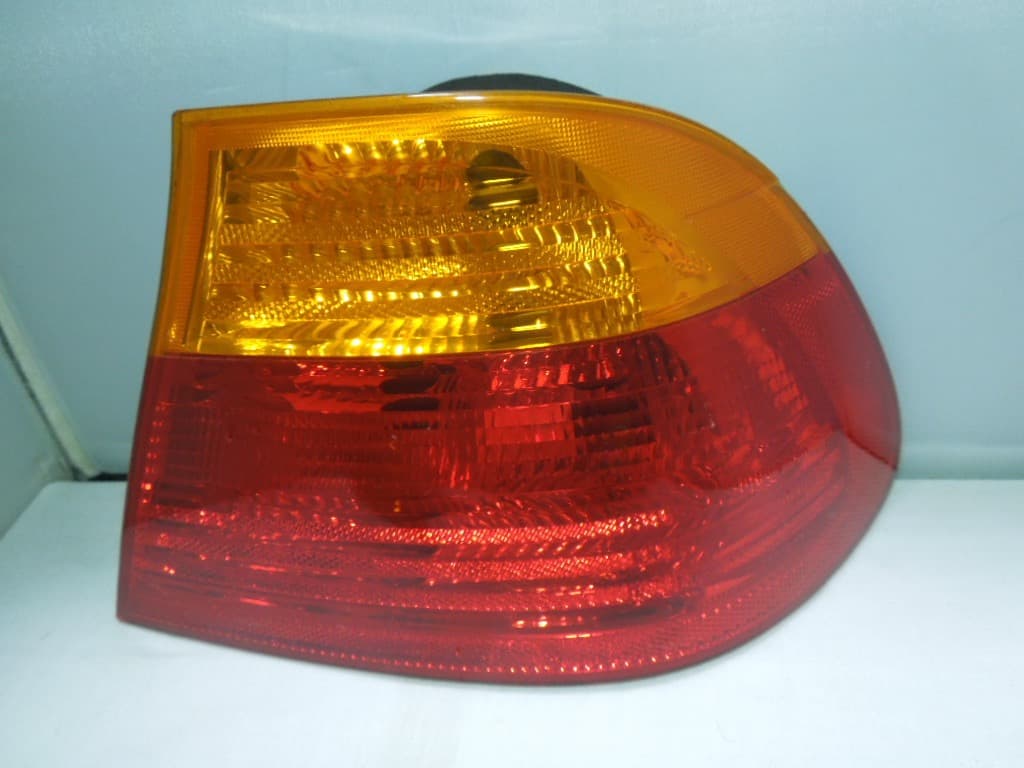 純正？　 E46 2DR ウインカー・テールランプセット
