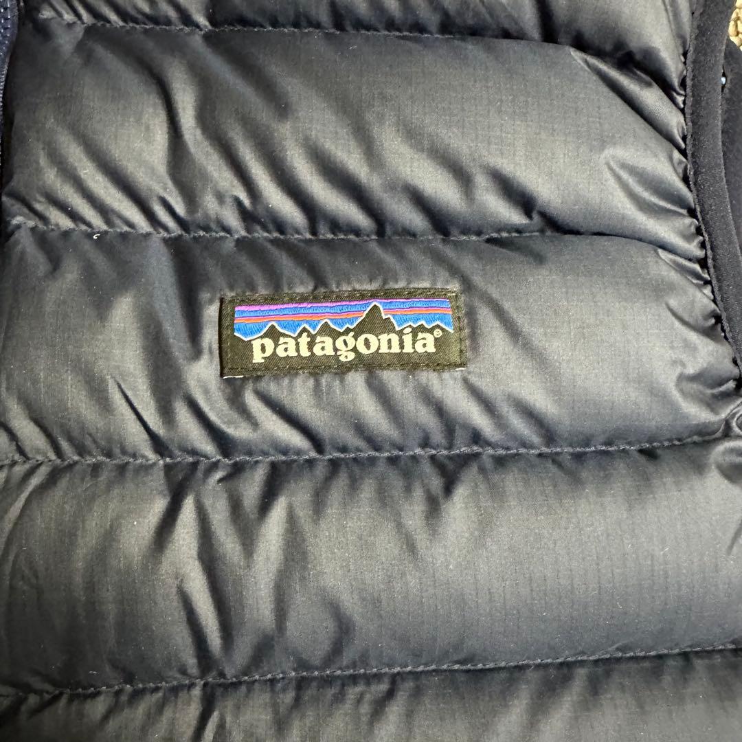 patagonia ダウンベスト ネイビー