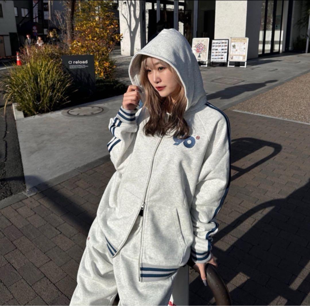 9090 パーカー上のみ