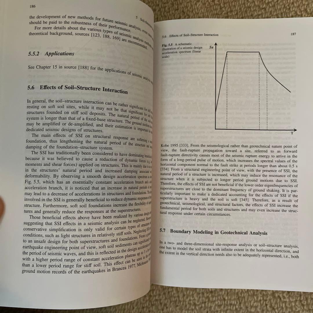 洋書 Soil Dynamics and Foundation Modeling